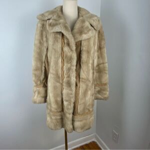 Tan Vintage Womens 10  Faux Fur Coat Mid Length Hollywood Glam Old Money Luxury